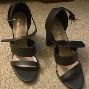 Lulus black heels